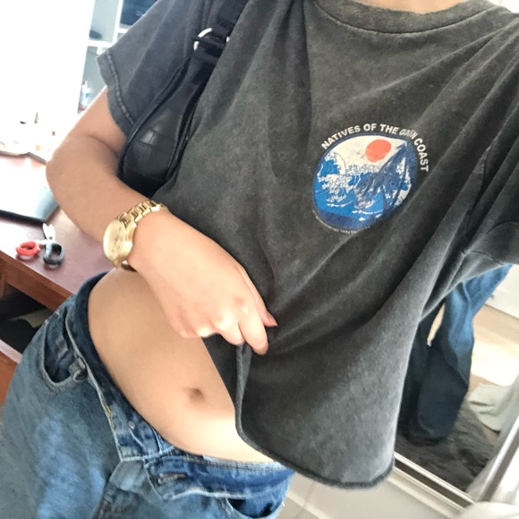 John Gault Cropped Tee - Picture 3 of 4